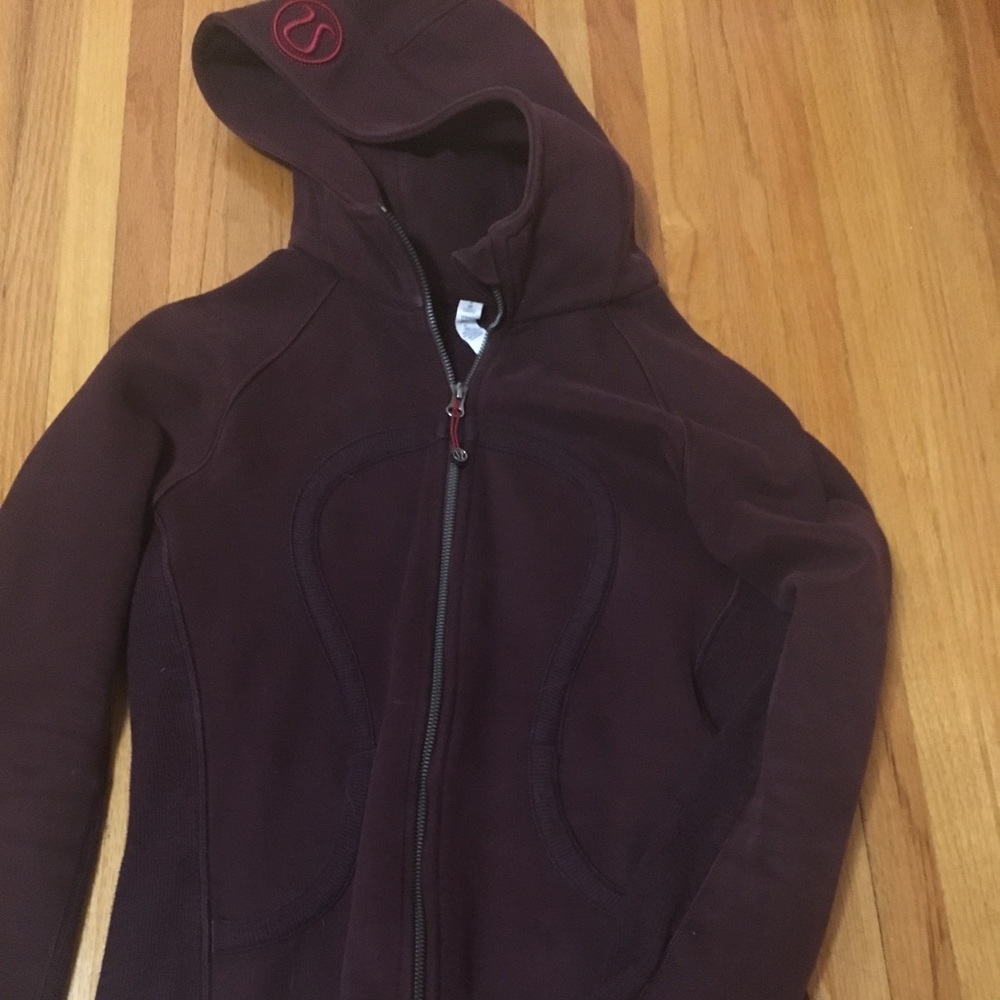 Lululemon scrub sweater